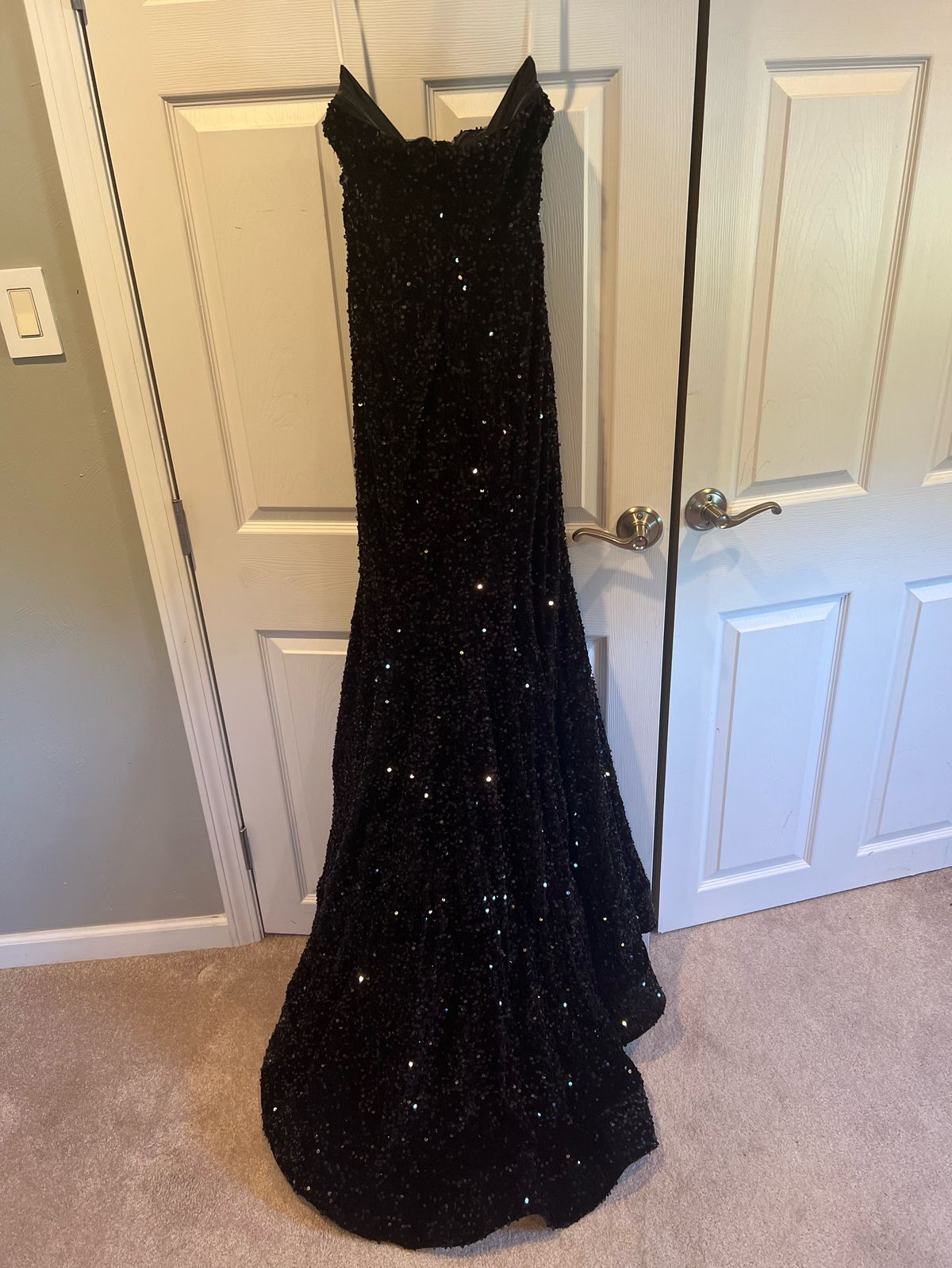 Size 8 Prom Black Floor Length Maxi on Queenly