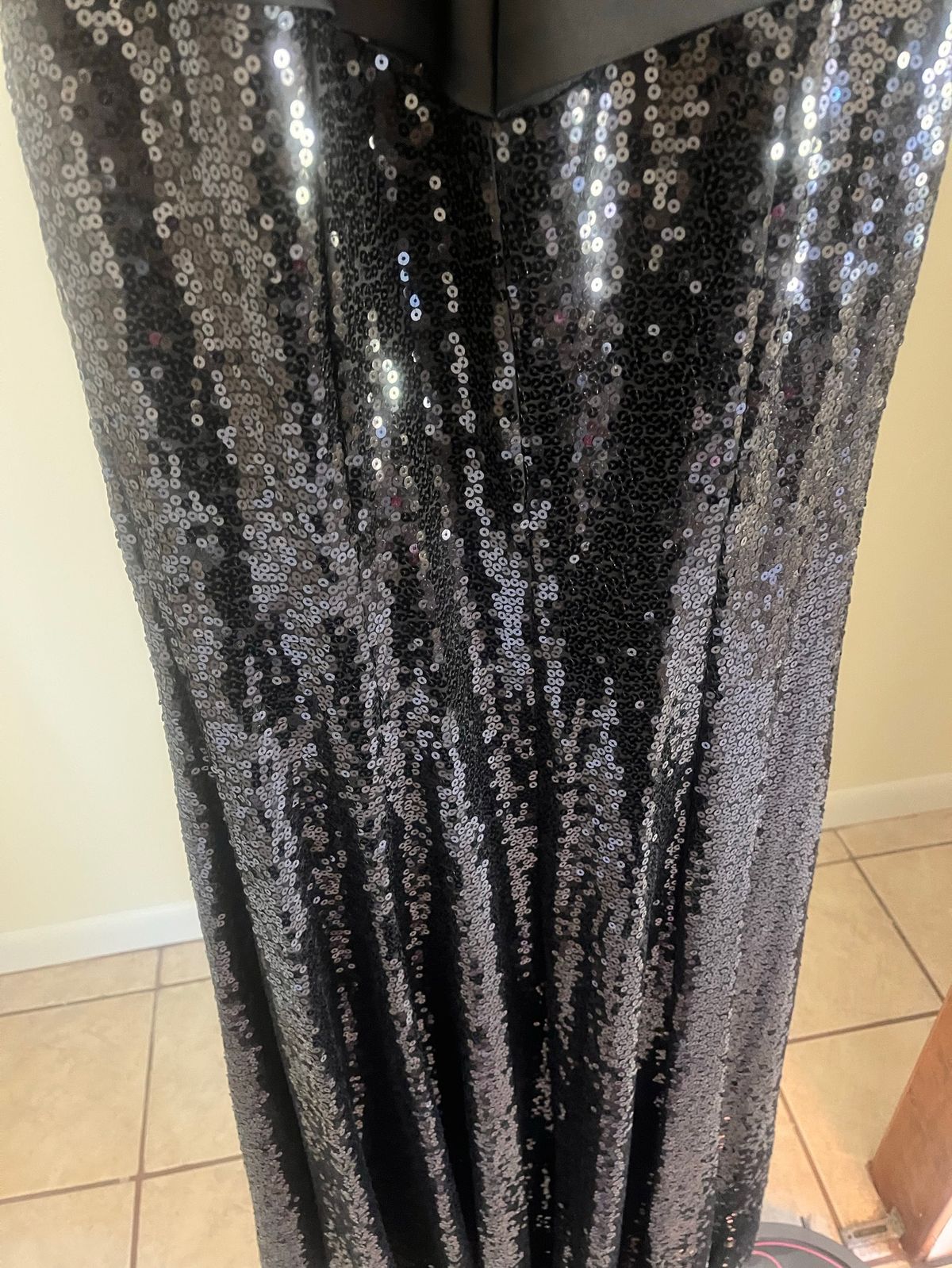 Terani Couture Size 6 Prom Black A-line Dress on Queenly