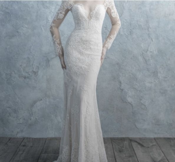 Allure Size 0 Lace White Mermaid Dress on Queenly