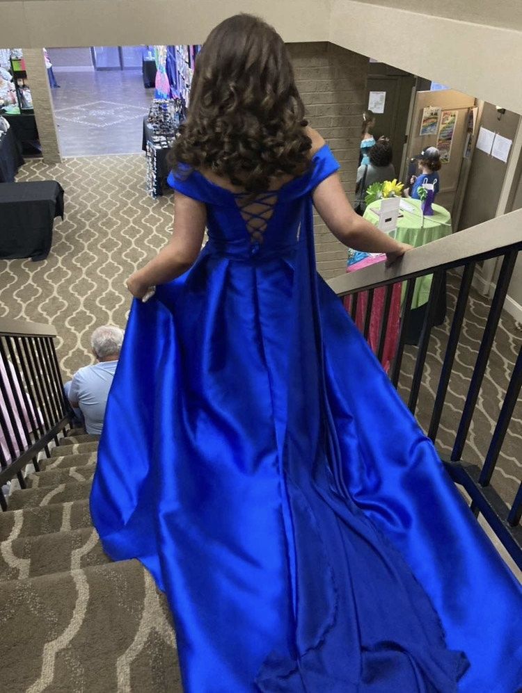 Size M Prom Off The Shoulder Royal Blue Ball Gown on Queenly