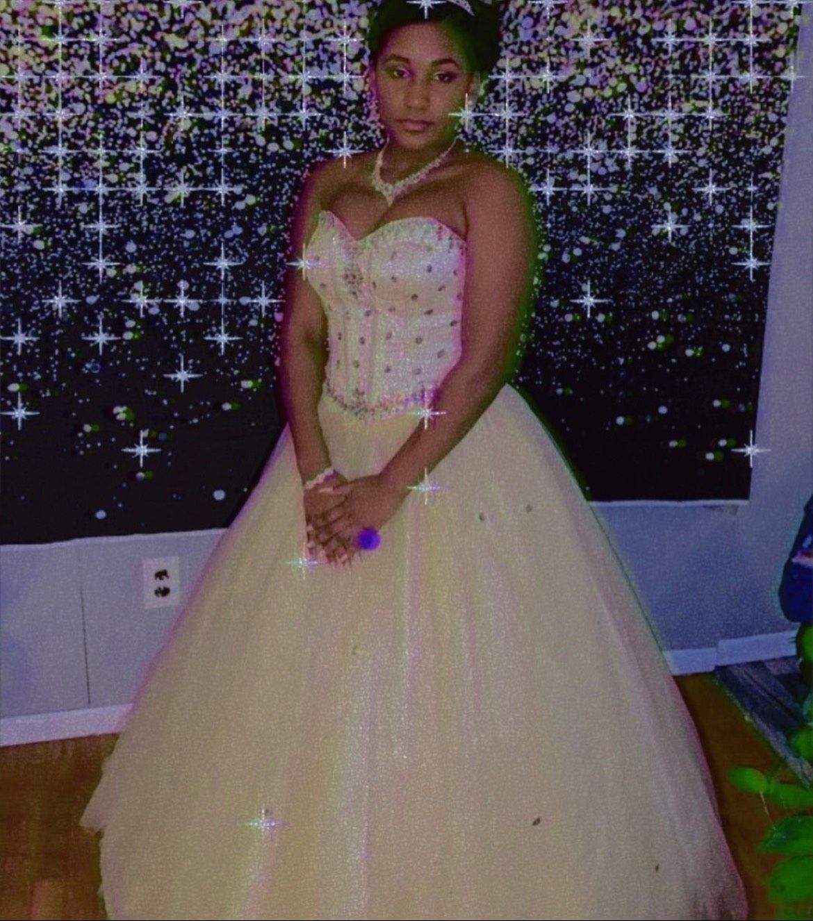 Size 6 Prom Nude Ball Gown on Queenly