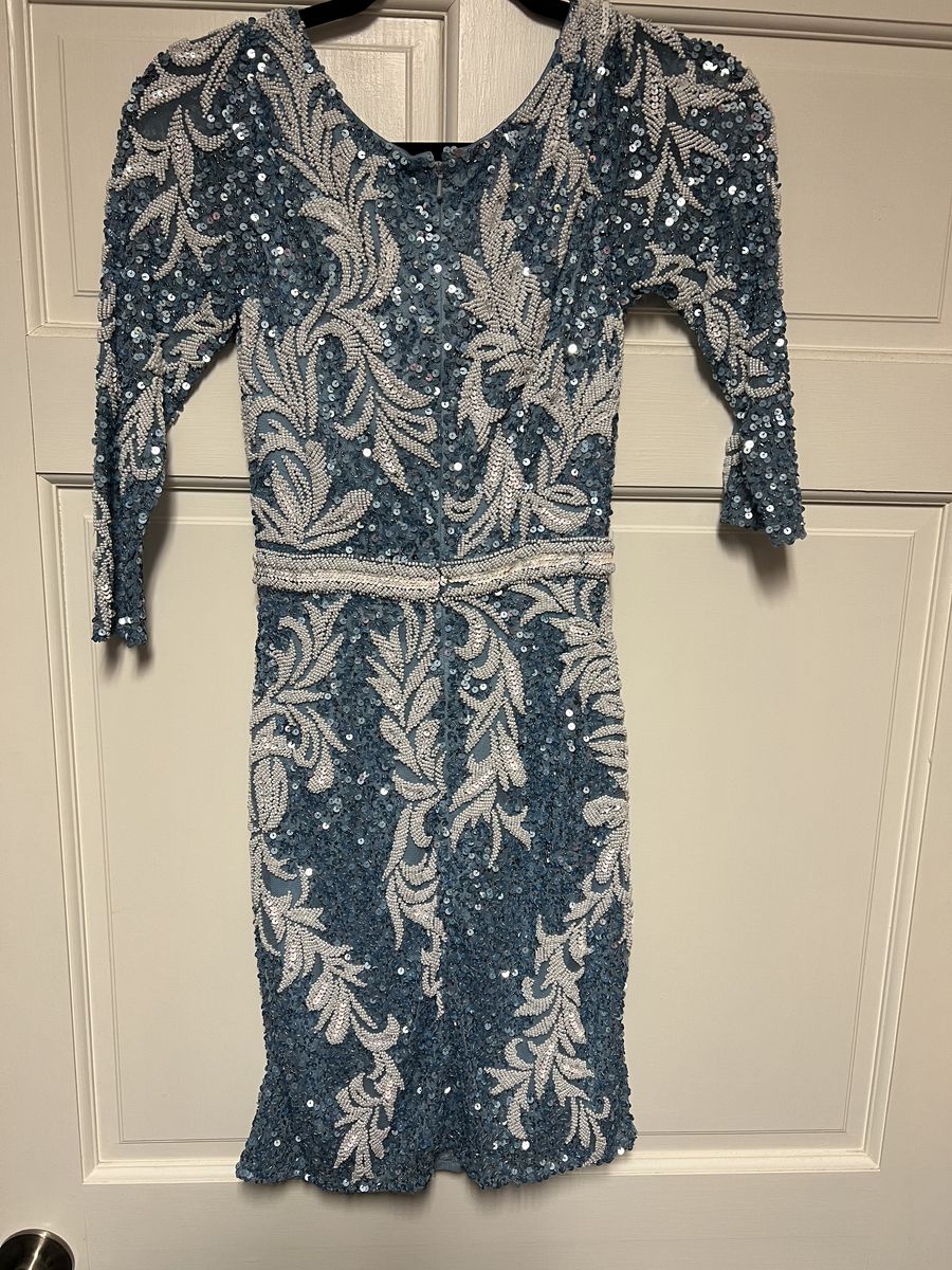 Size 0 Homecoming Long Sleeve Sequined Blue Cocktail Dress on Queenly