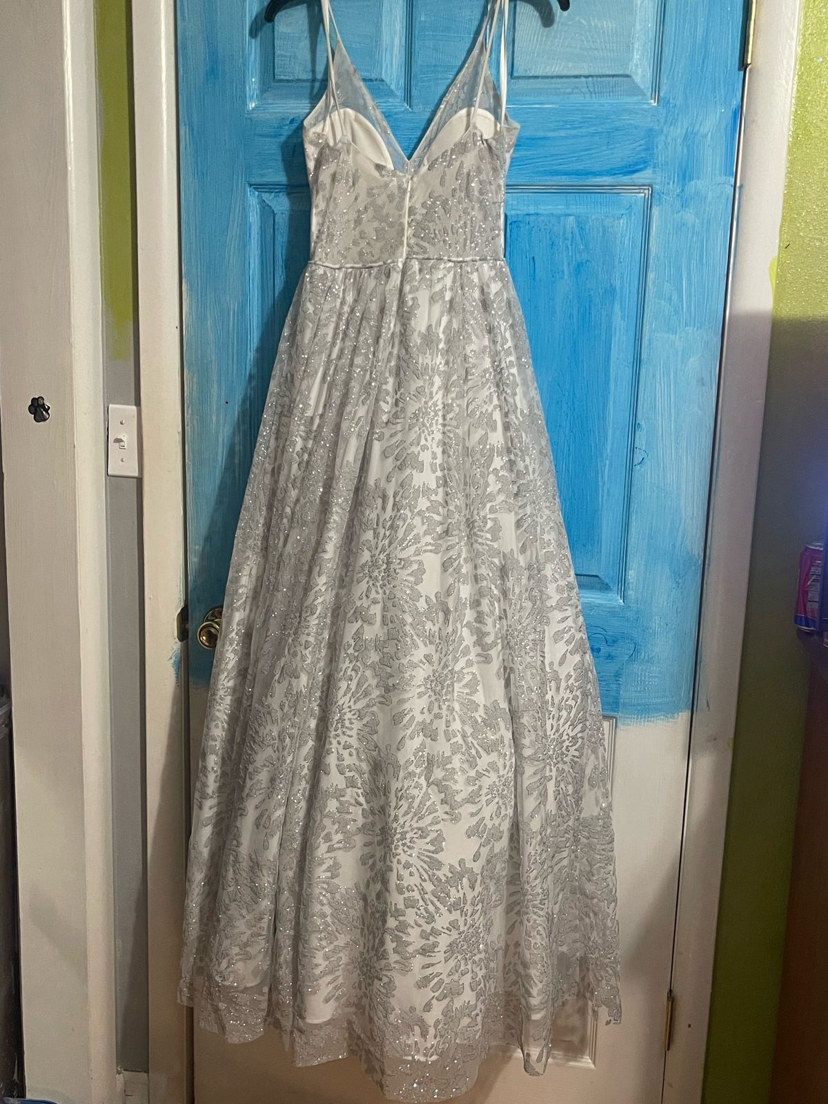 Size M Wedding Sequined White Ball Gown on Queenly