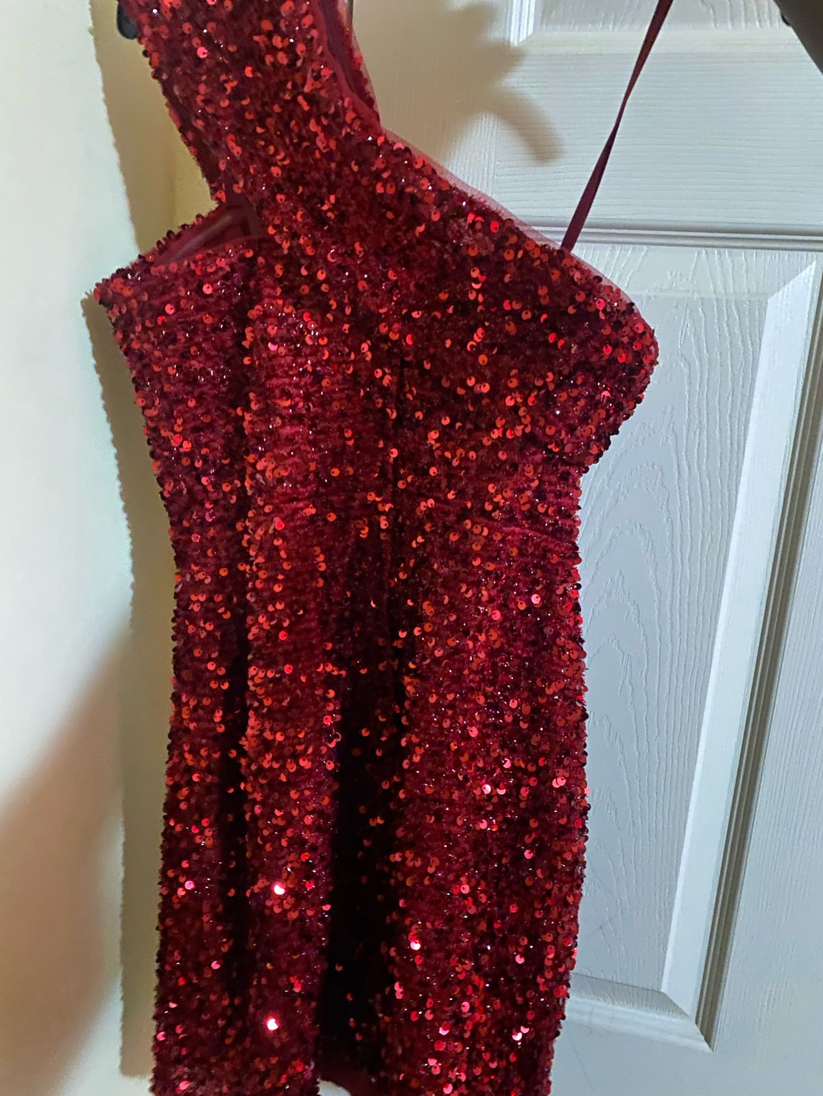 Gianni Bini Girls Size 3 Homecoming Sequined Burgundy Red Cocktail Dress on Queenly