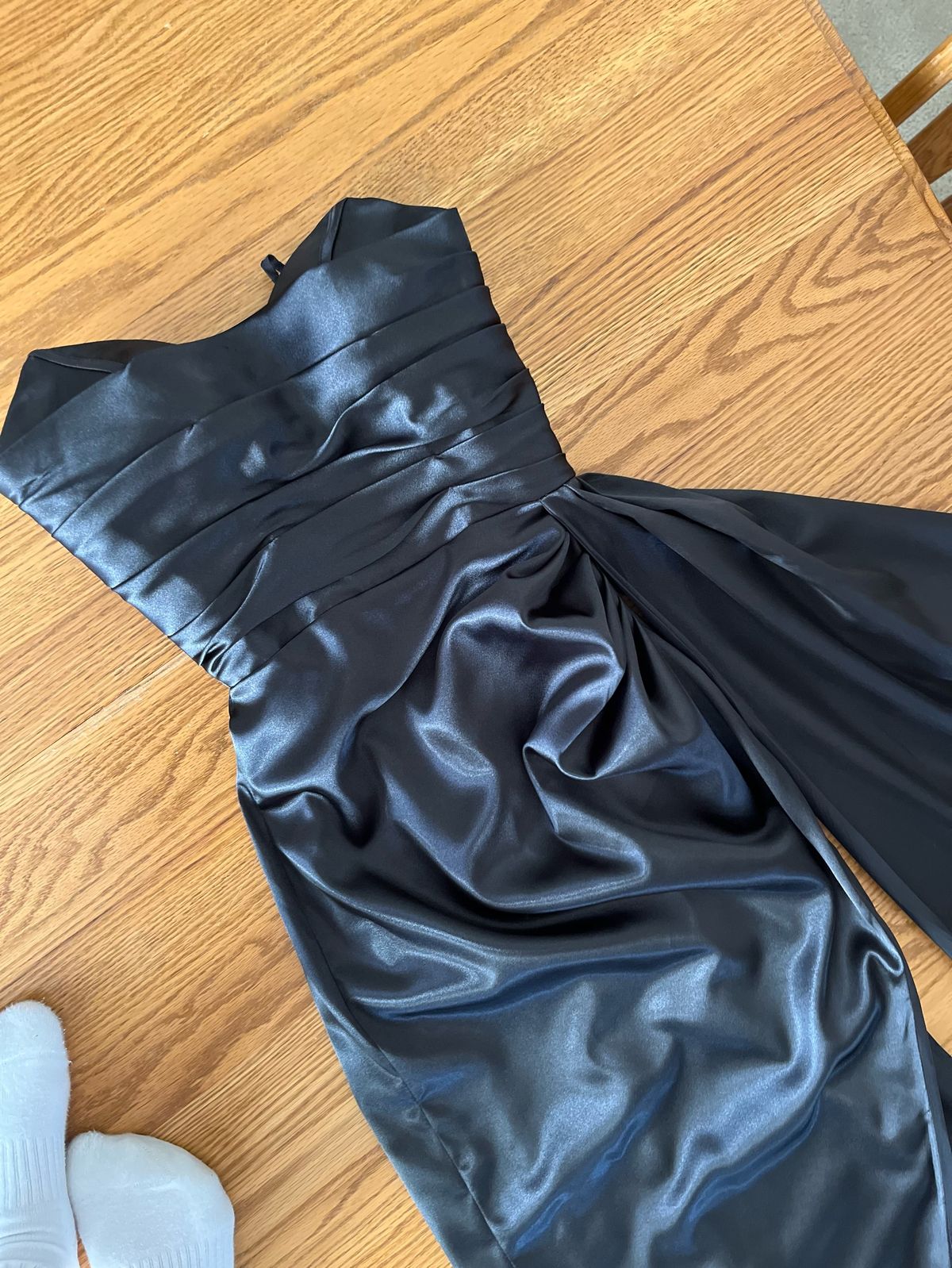Size 2 Bridesmaid Strapless Black Mermaid Dress on Queenly
