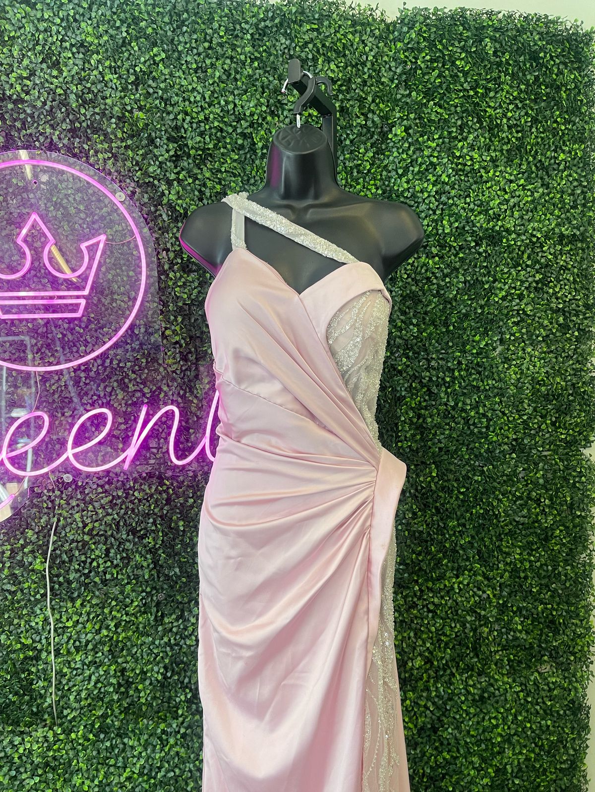 Size 6 Prom One Shoulder Light Pink Side Slit Dress on Queenly