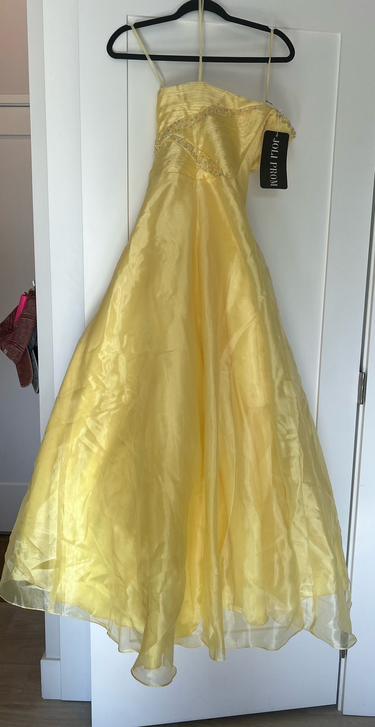 Joli prom Size 2 Pageant Yellow Ball Gown on Queenly