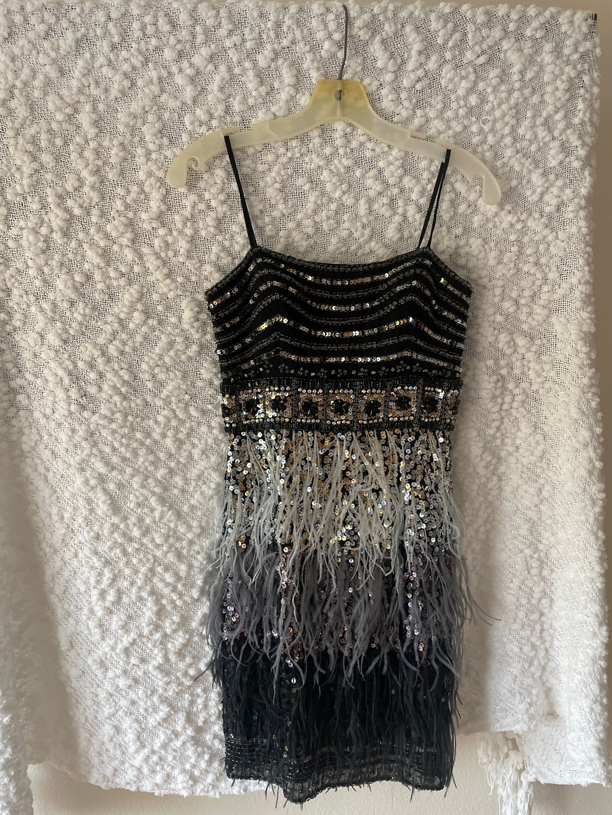 Terani Couture Size 4 Homecoming Sequined Black Cocktail Dress on Queenly