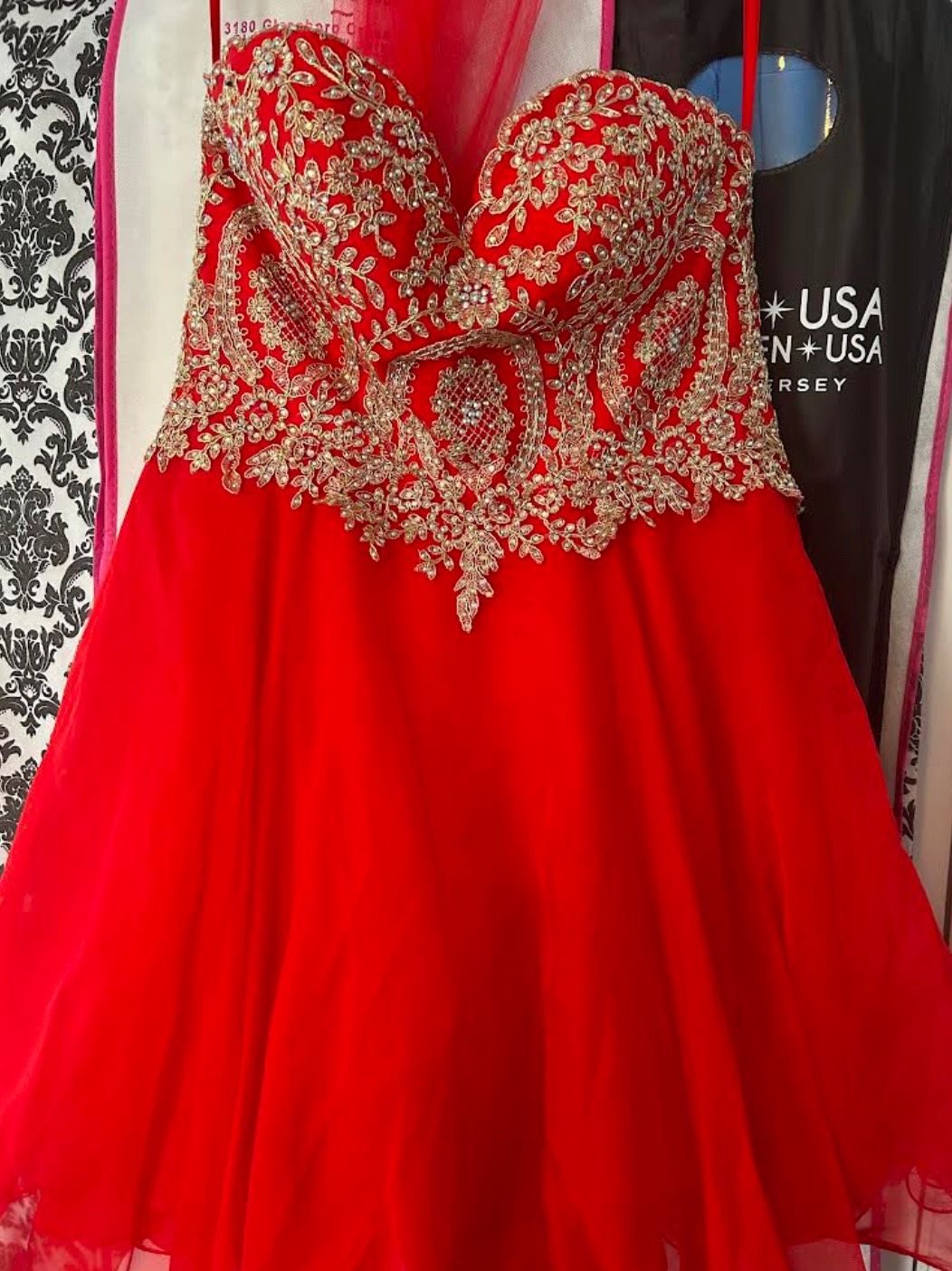 Size S Prom Strapless Red Cocktail Dress on Queenly