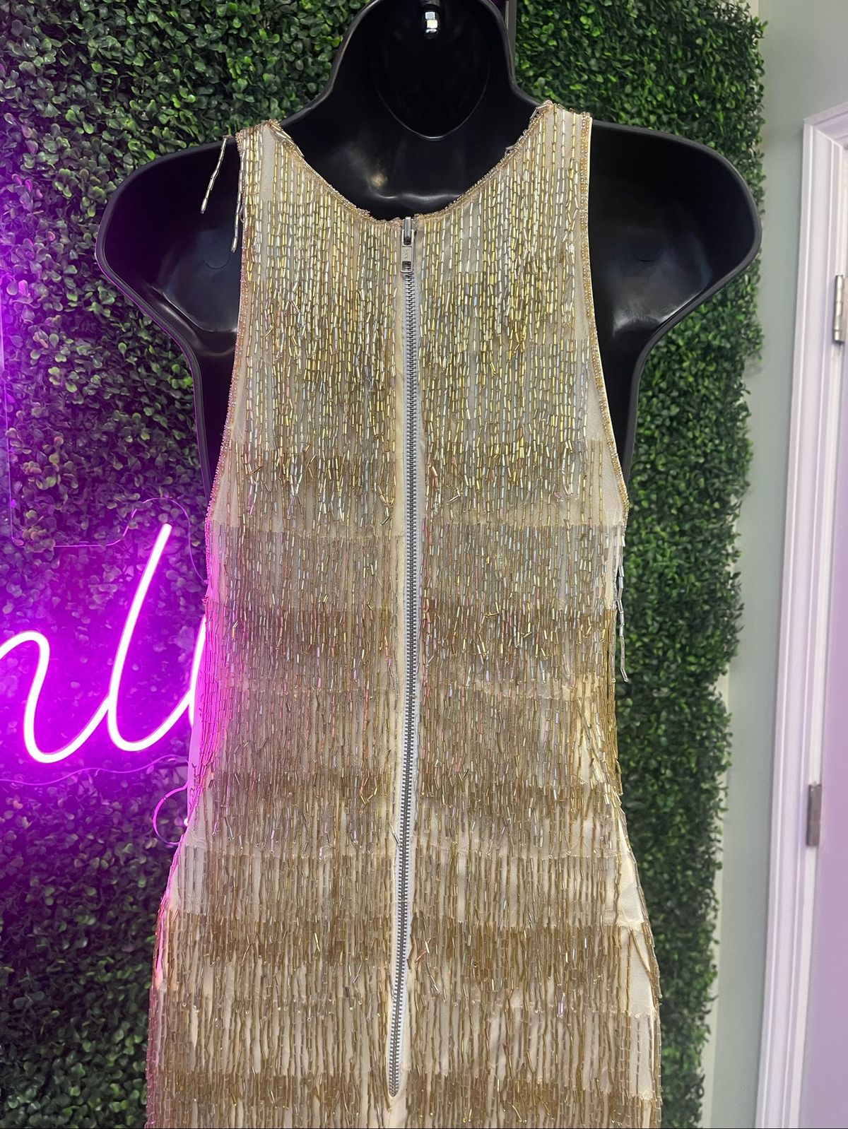 Mac Duggal Size 6 Homecoming Halter Gold Cocktail Dress on Queenly