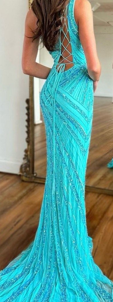 Ashley Lauren Size 0 Prom Blue Side Slit Dress on Queenly