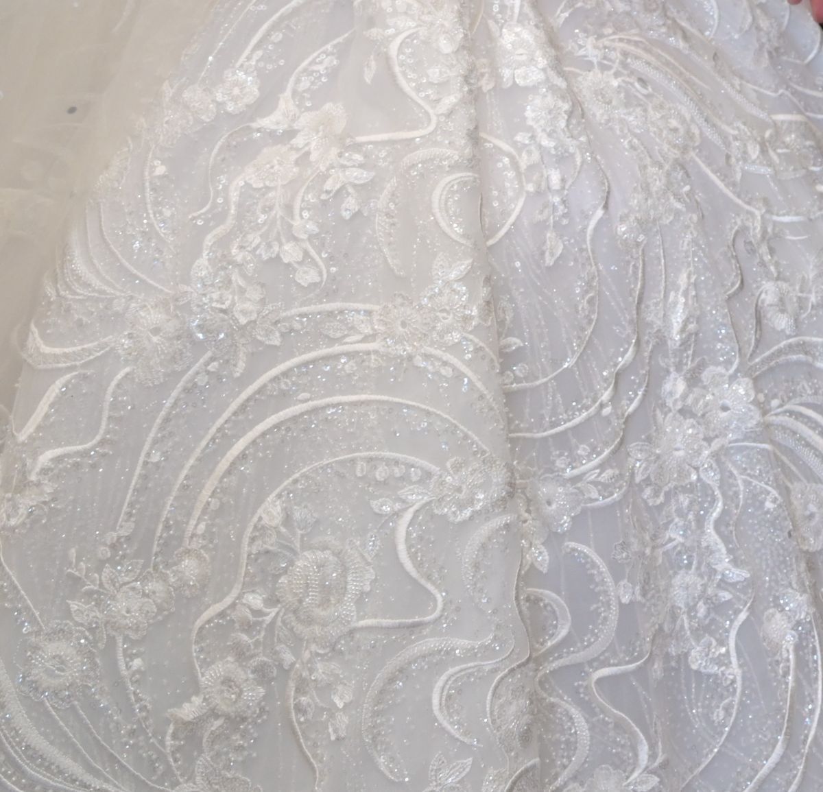 Karoza Size 2 Wedding White Ball Gown on Queenly