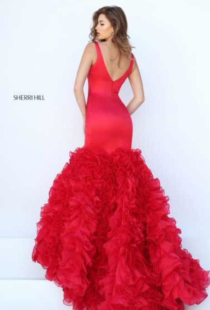 Sherri Hill Size 6 Prom Plunge Red Ball Gown on Queenly