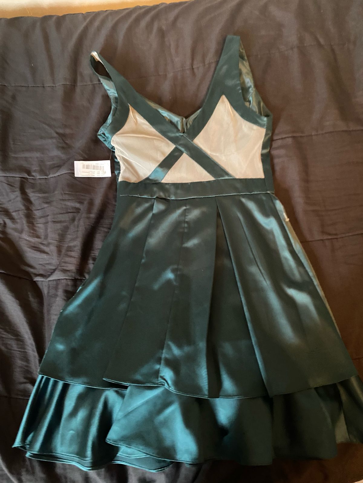 B. Darlin Size 2 Prom Plunge Green A-line Dress on Queenly