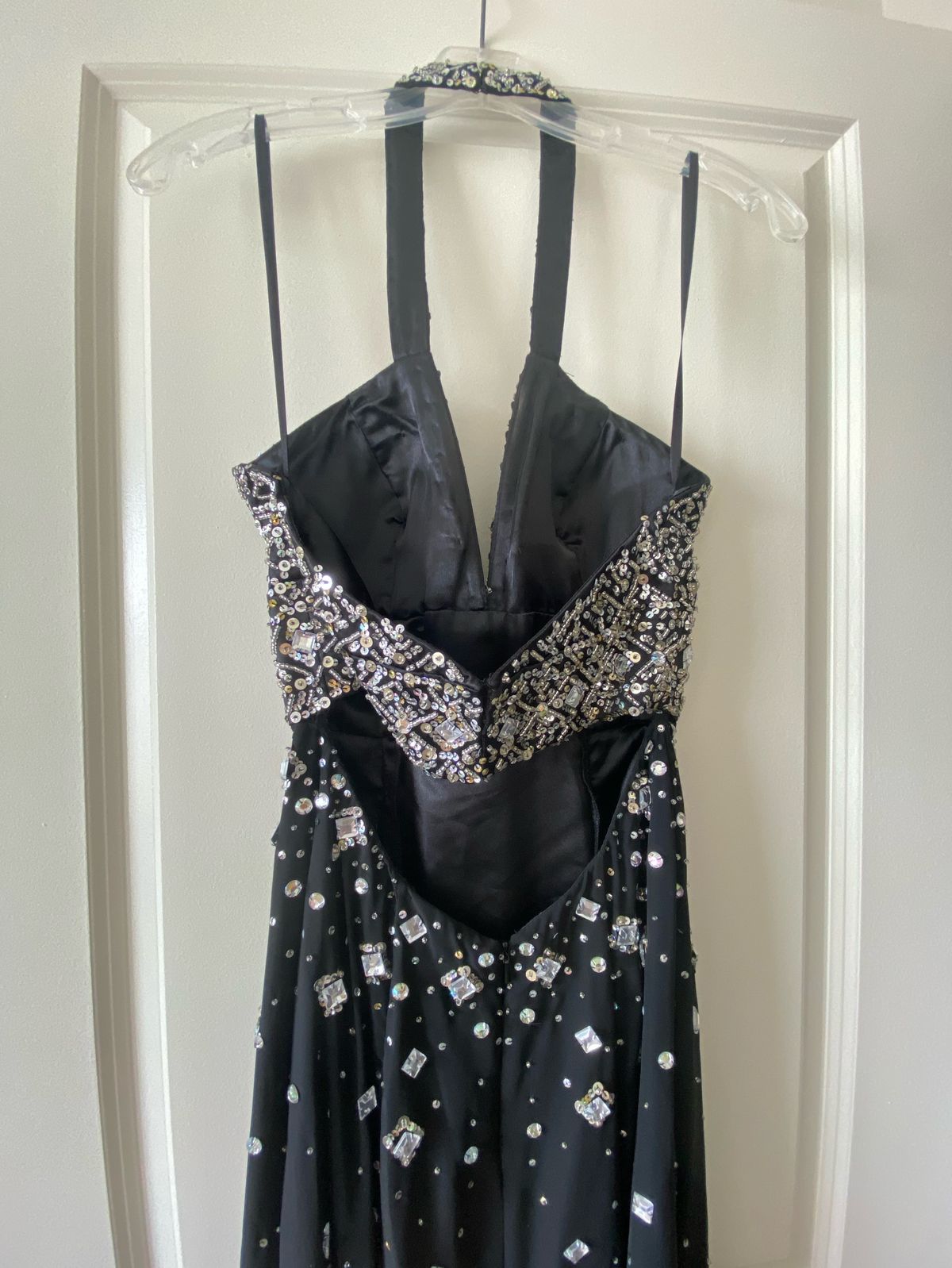 Size 2 Prom Halter Sequined Black A-line Dress on Queenly