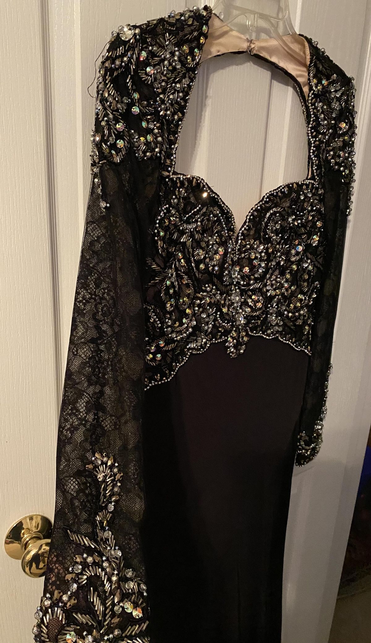 Mac Duggal Size 6 Prom Long Sleeve Black A-line Dress on Queenly