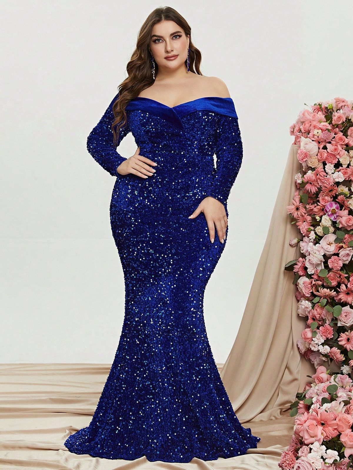 Style FSWD0808P Faeriesty Size 2X Long Sleeve Velvet Royal Blue Mermaid Dress on Queenly