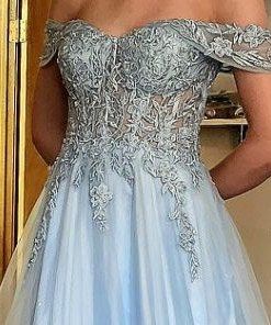 Size 6 Prom Off The Shoulder Blue Ball Gown on Queenly