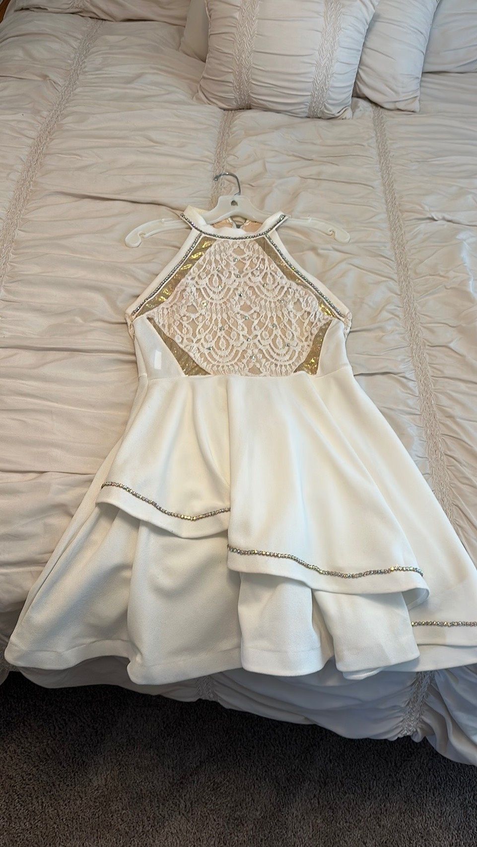 Size 8 Homecoming White A-line Dress on Queenly