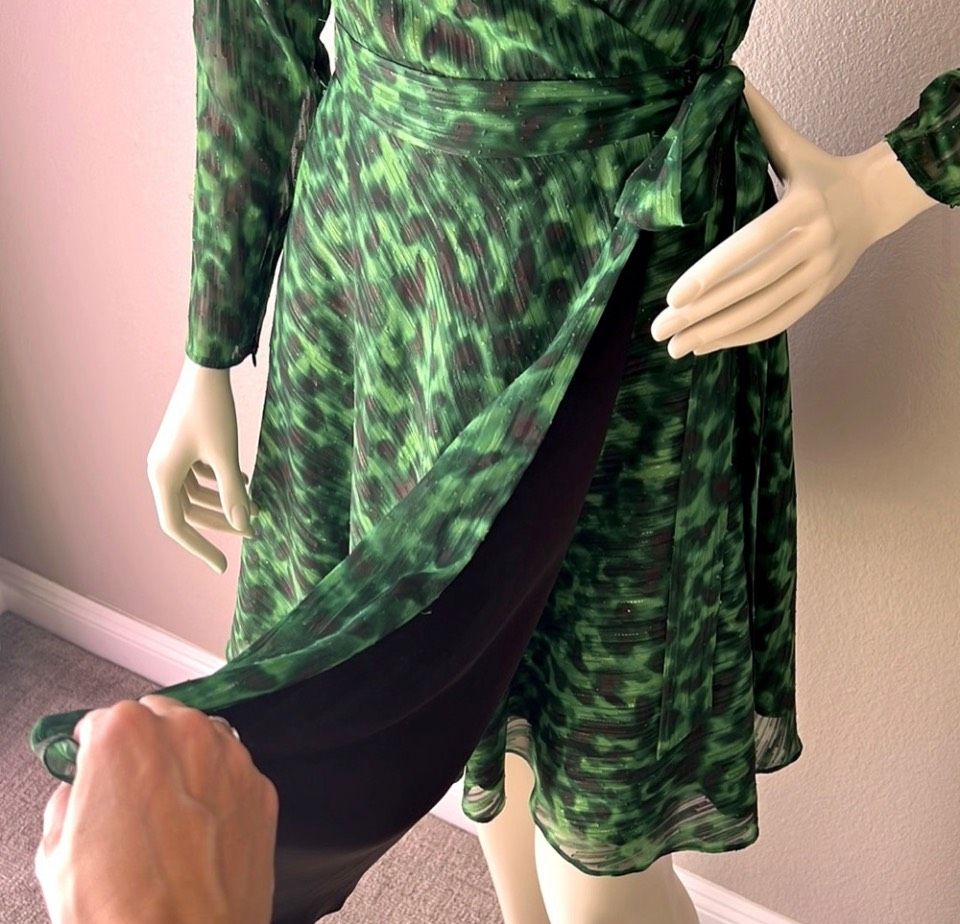 Marchesa Notte Size 0 Long Sleeve Green A-line Dress on Queenly