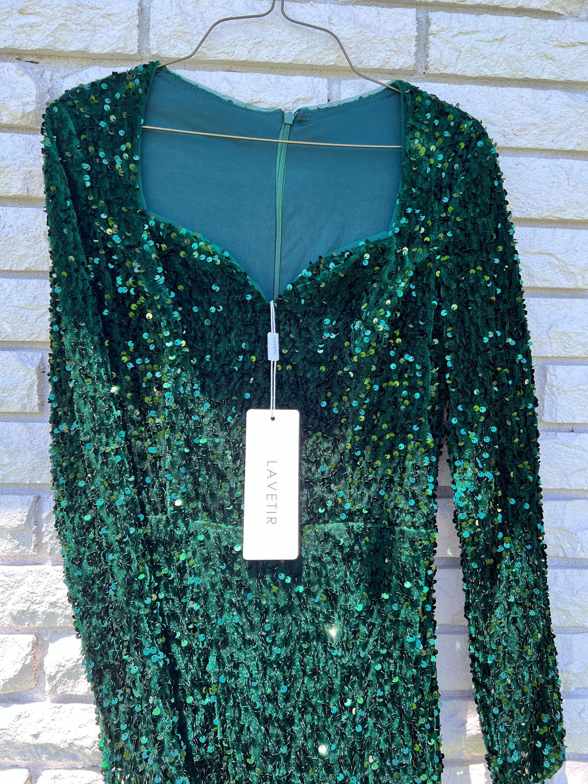 Size 4 Prom Long Sleeve Sequined Emerald Green Mermaid Dress on Queenly