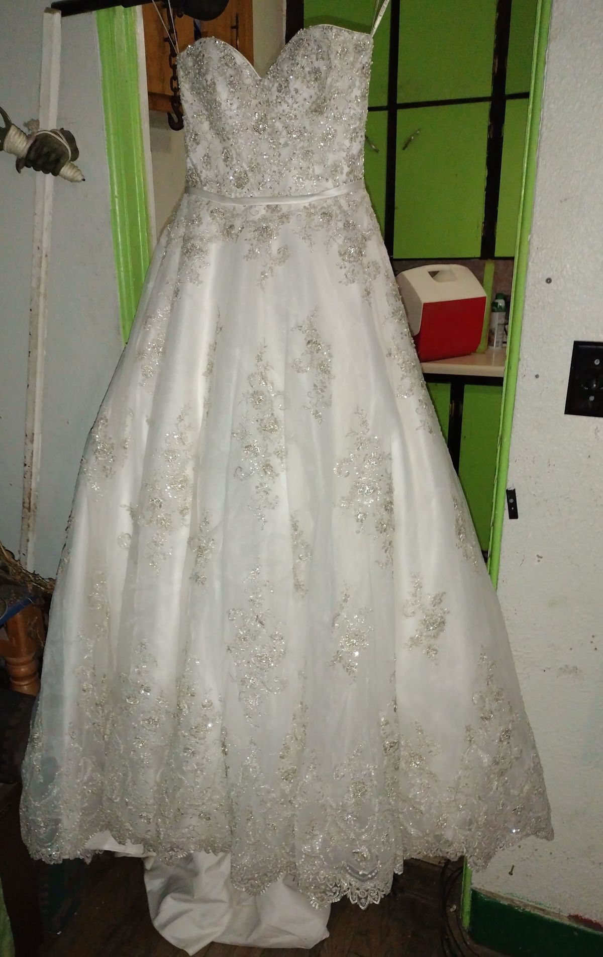 Maggie Sottero Size 8 White Ball Gown on Queenly