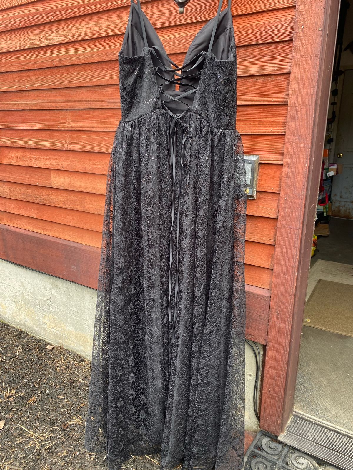 Plus Size 18 Prom Black A-line Dress on Queenly