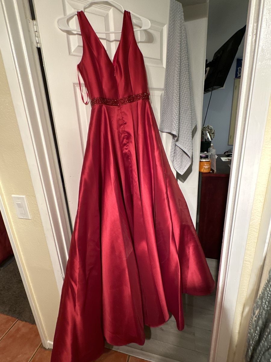 Size XS Prom Plunge Sequined Red Ball Gown on Queenly