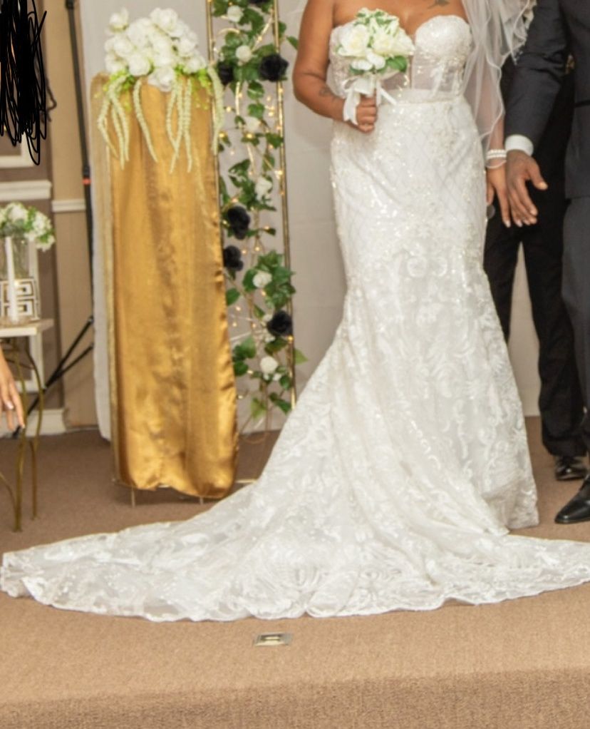 David's Bridal Size 14 Wedding White Mermaid Dress on Queenly