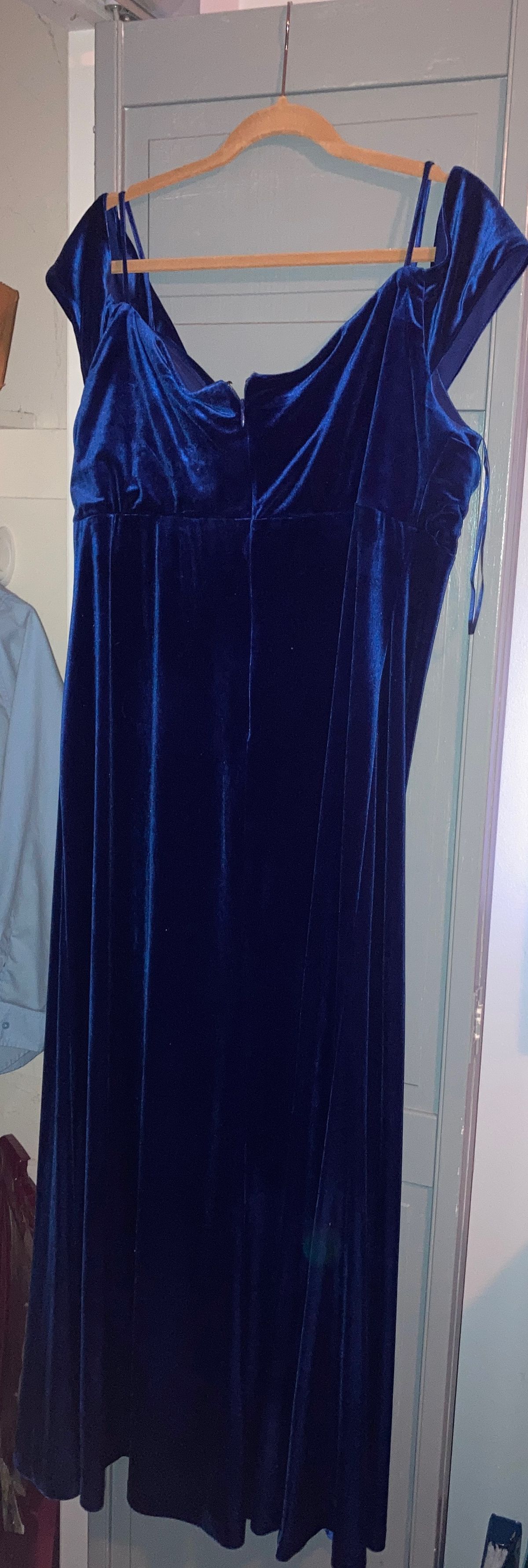 Nightway Plus Size 18 Prom Blue A-line Dress on Queenly