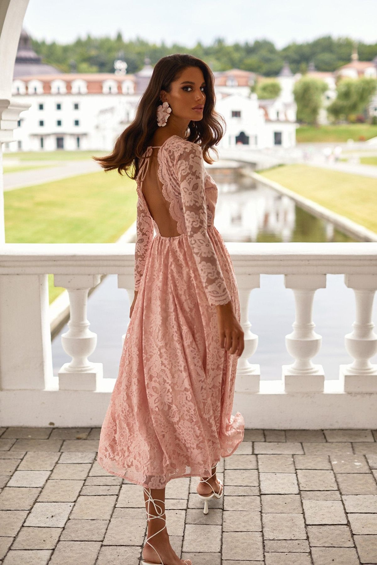 Style Genevieve Alamour The Label Size XS Long Sleeve Lace Pink Floor Length Maxi on Queenly