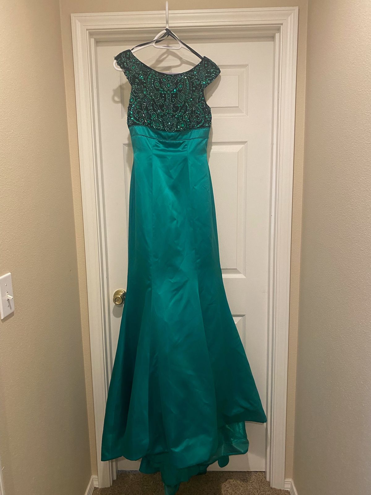 Sherri Hill Size 4 Pageant Green Mermaid Dress on Queenly
