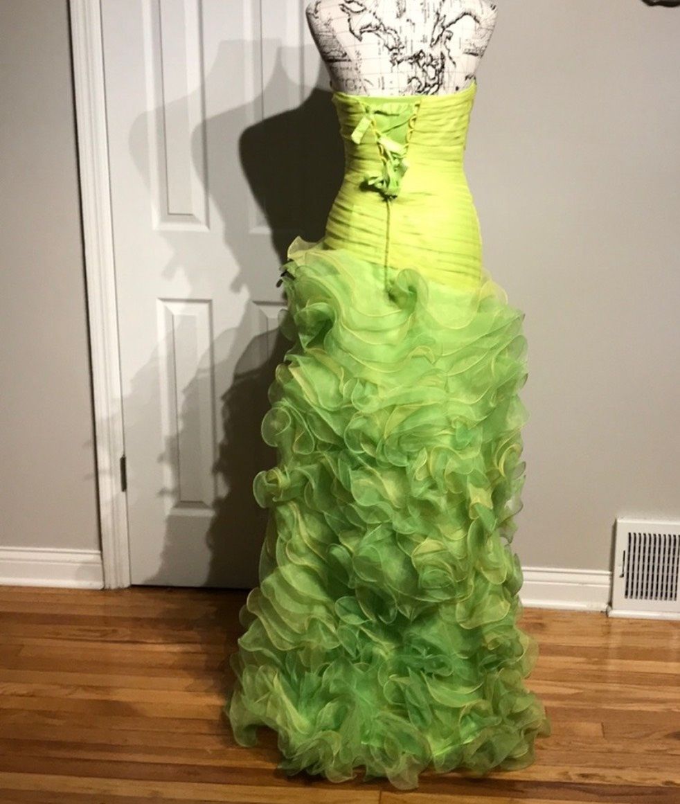 Size 8 Prom Strapless Sequined Lime Green A-line Dress on Queenly