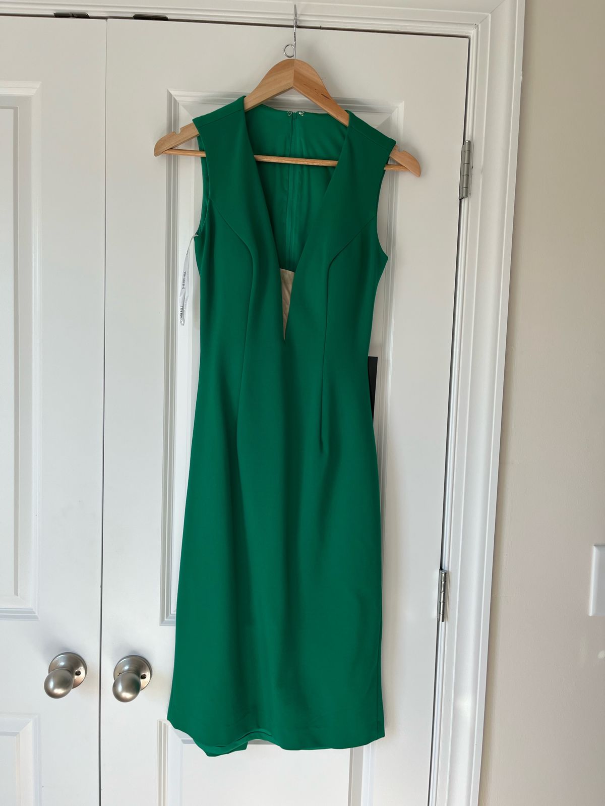 Sherri Hill Size 4 Pageant Plunge Emerald Green Cocktail Dress on Queenly
