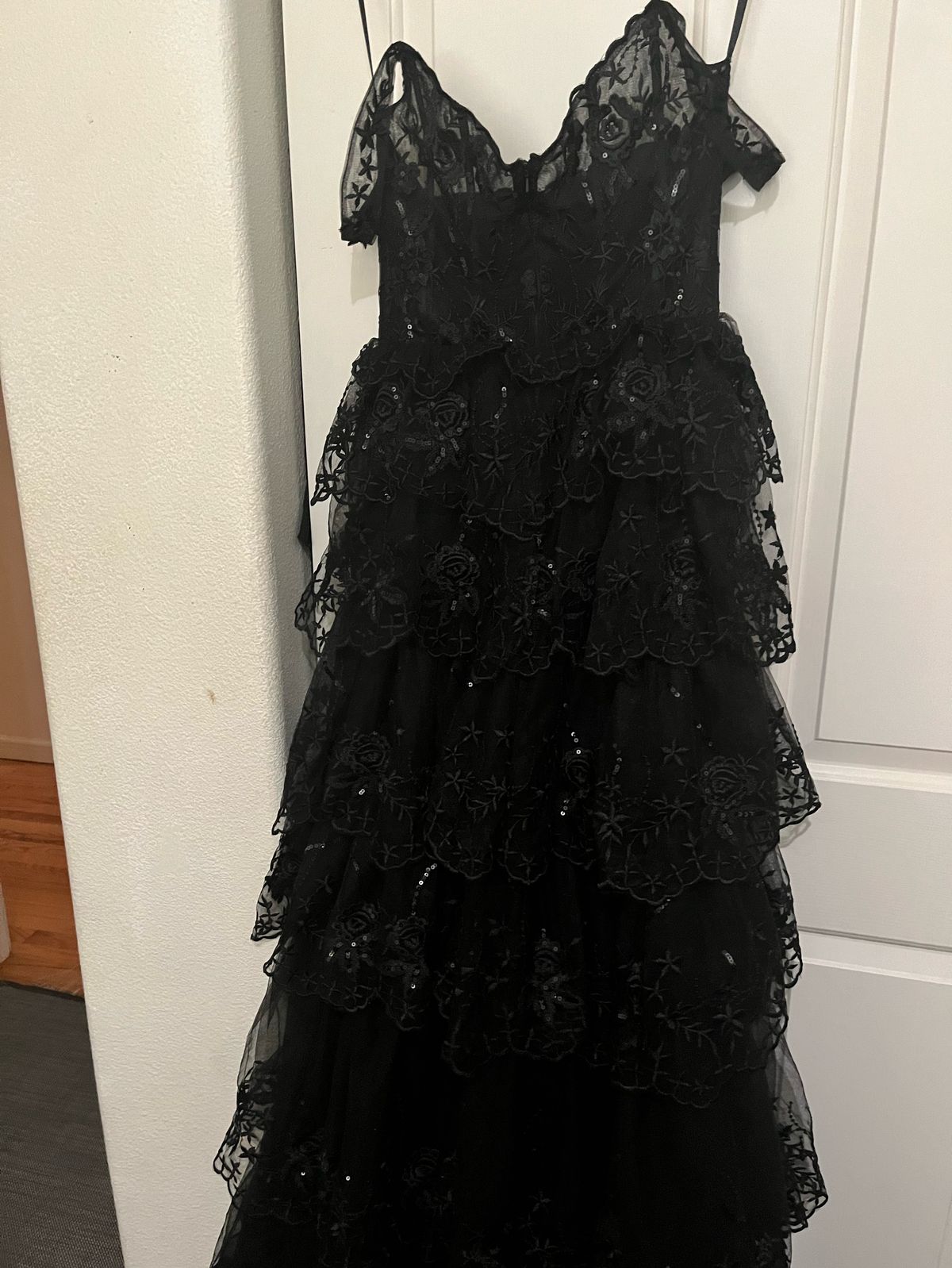 Homrain Size 6 Prom Off The Shoulder Lace Black Side Slit Dress on Queenly