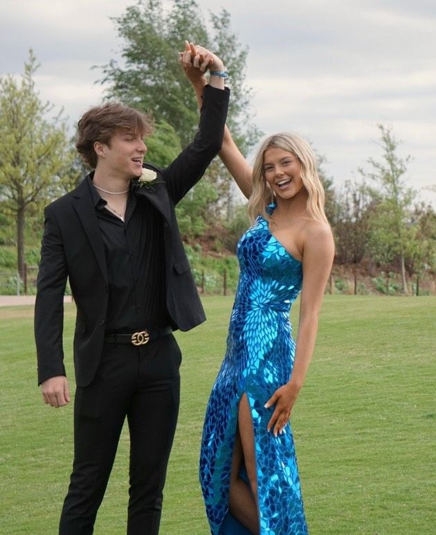 Sherri Hill Size 2 Prom Sequined Royal Blue Side Slit Dress on Queenly
