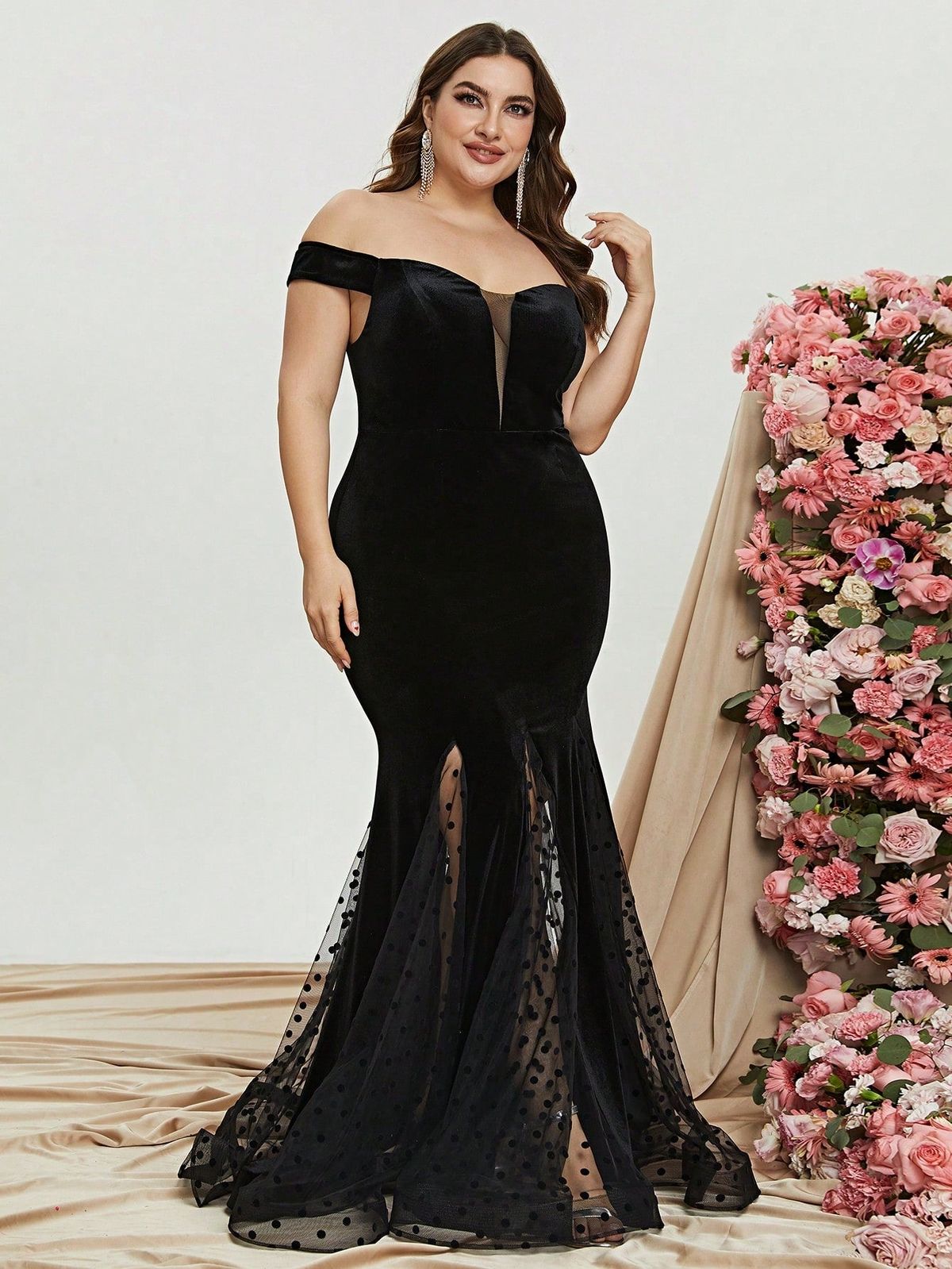 Style FSWD0989P Faeriesty Size 1X Off The Shoulder Velvet Black Mermaid Dress on Queenly
