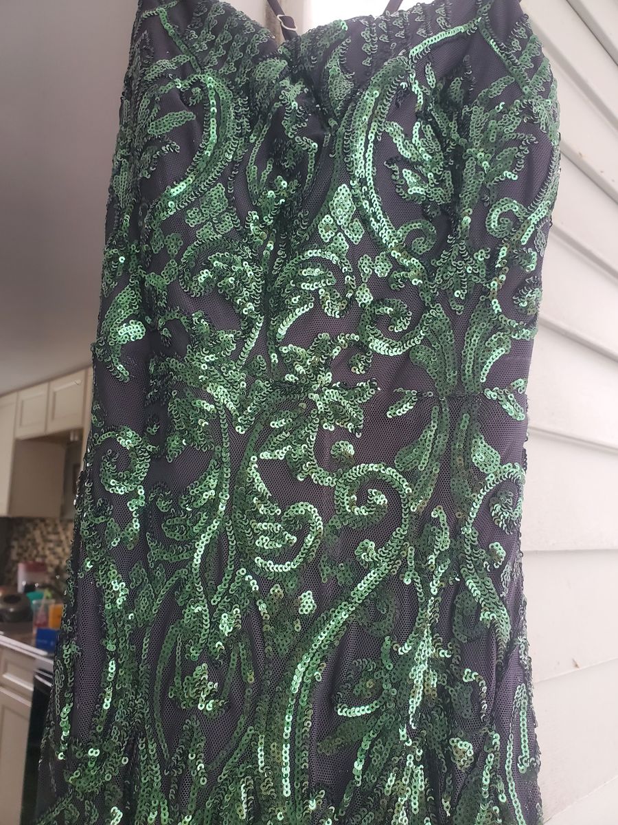 Windsor Size 0 Green A-line Dress on Queenly