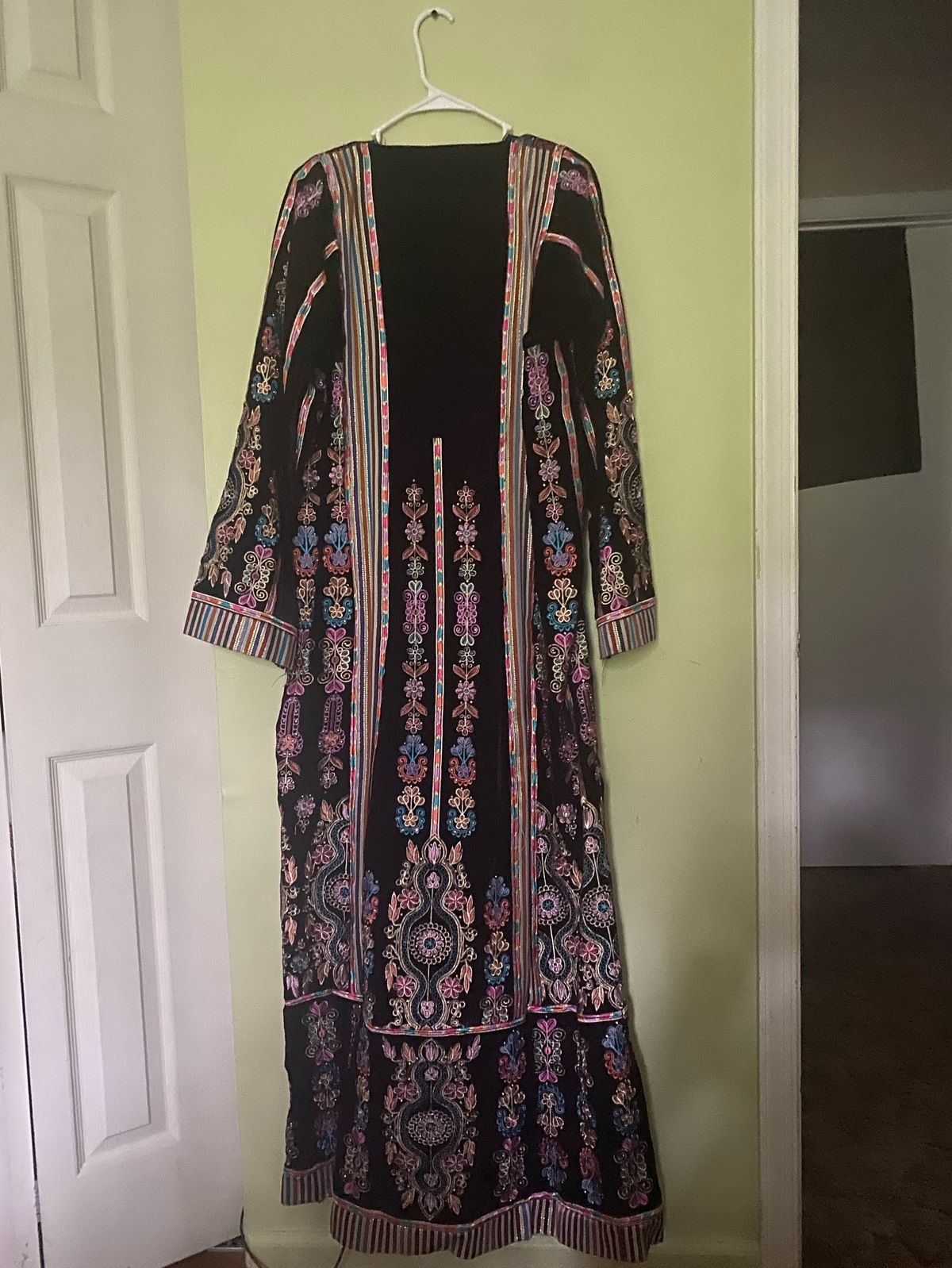Size 12 Prom Long Sleeve Multicolor Floor Length Maxi on Queenly