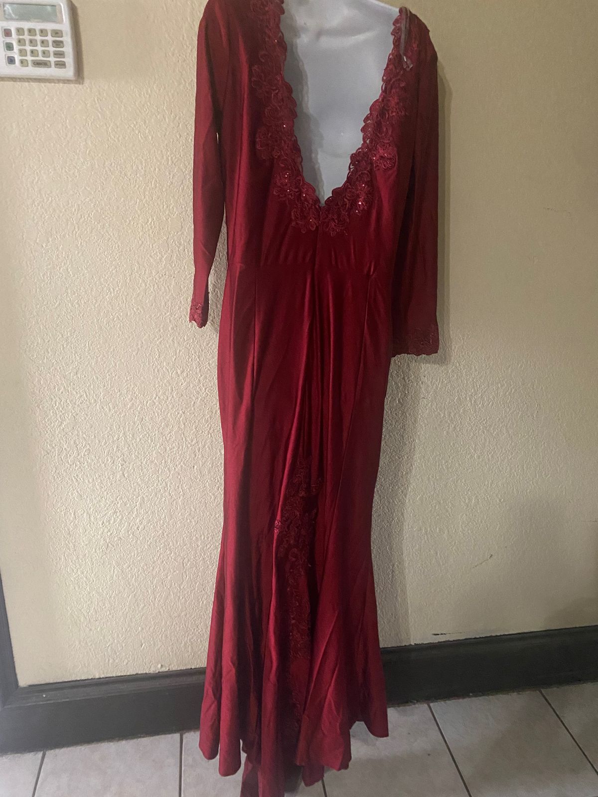 Size 14 Prom Burgundy Red Mermaid Dress on Queenly