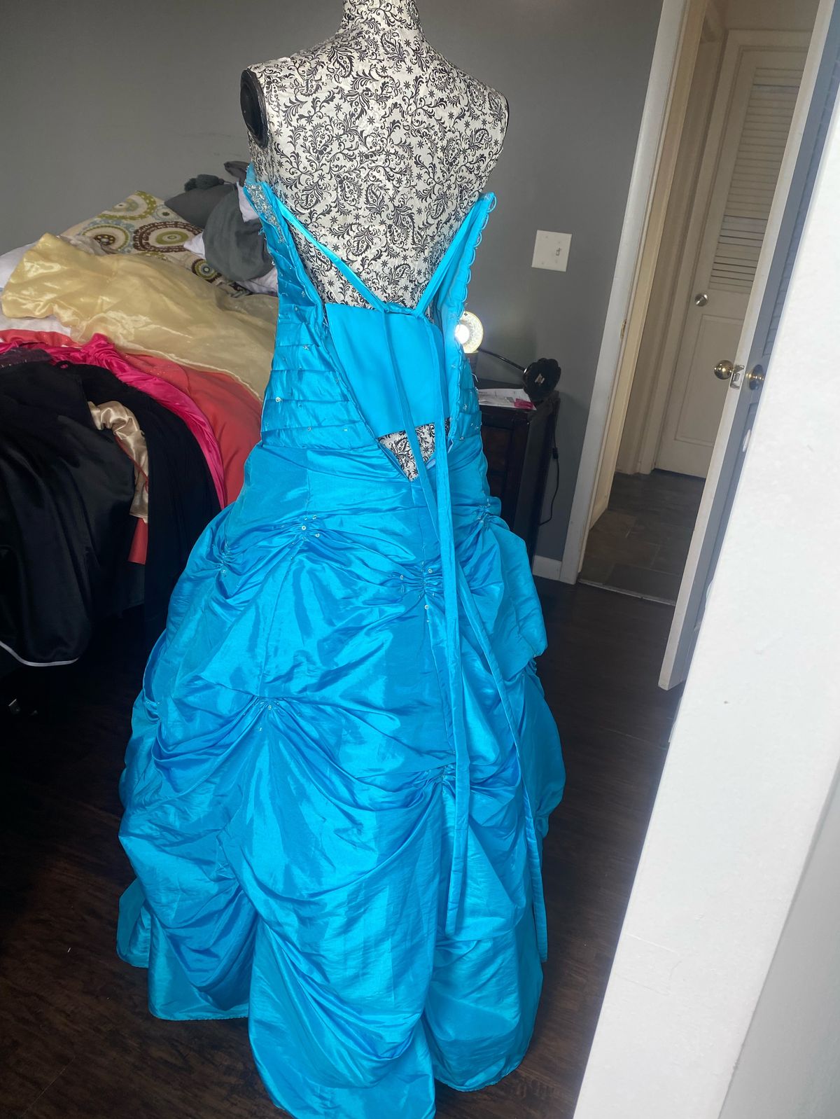 MoriLee Size 4 Prom Blue Dress With Train on Queenly