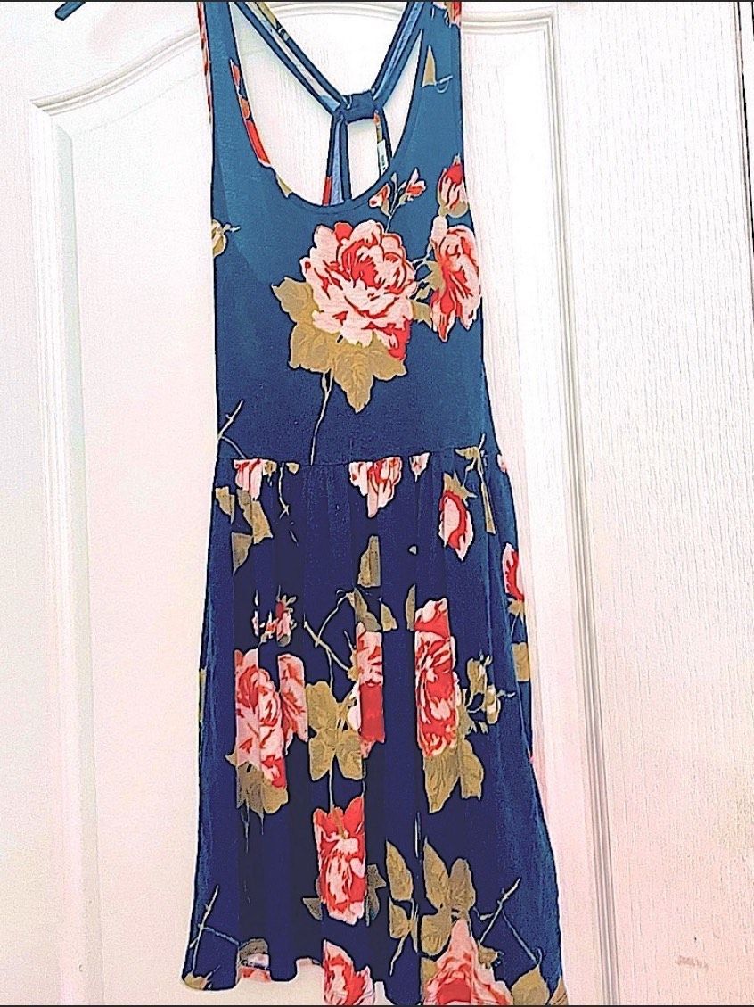 Kimchi Blue Size 0 Homecoming Floral Navy Blue A-line Dress on Queenly