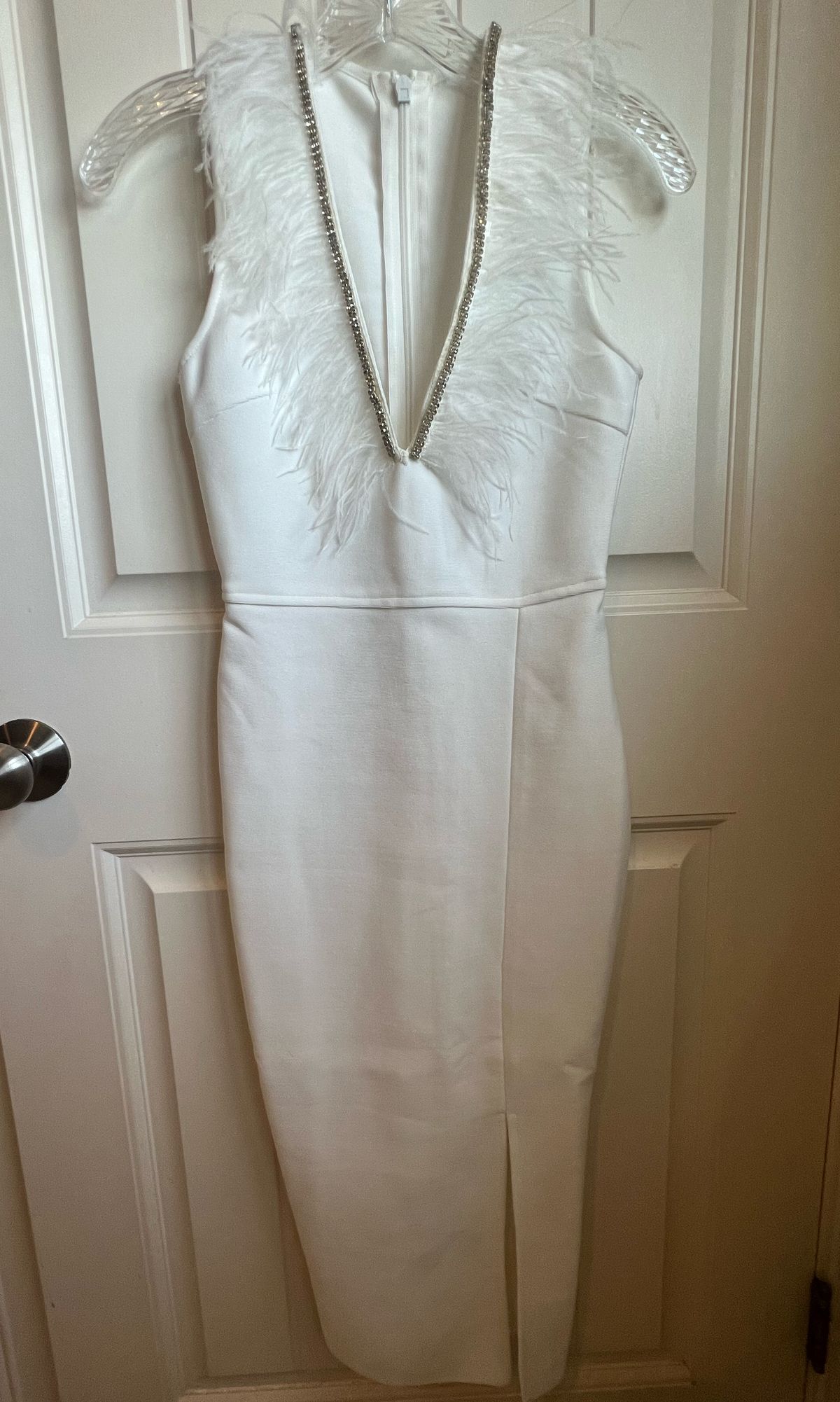 Size XS Sequined White Cocktail Dress on Queenly