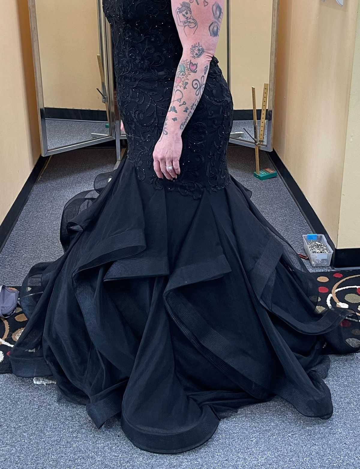 Plus Size 18 Black Mermaid Dress on Queenly