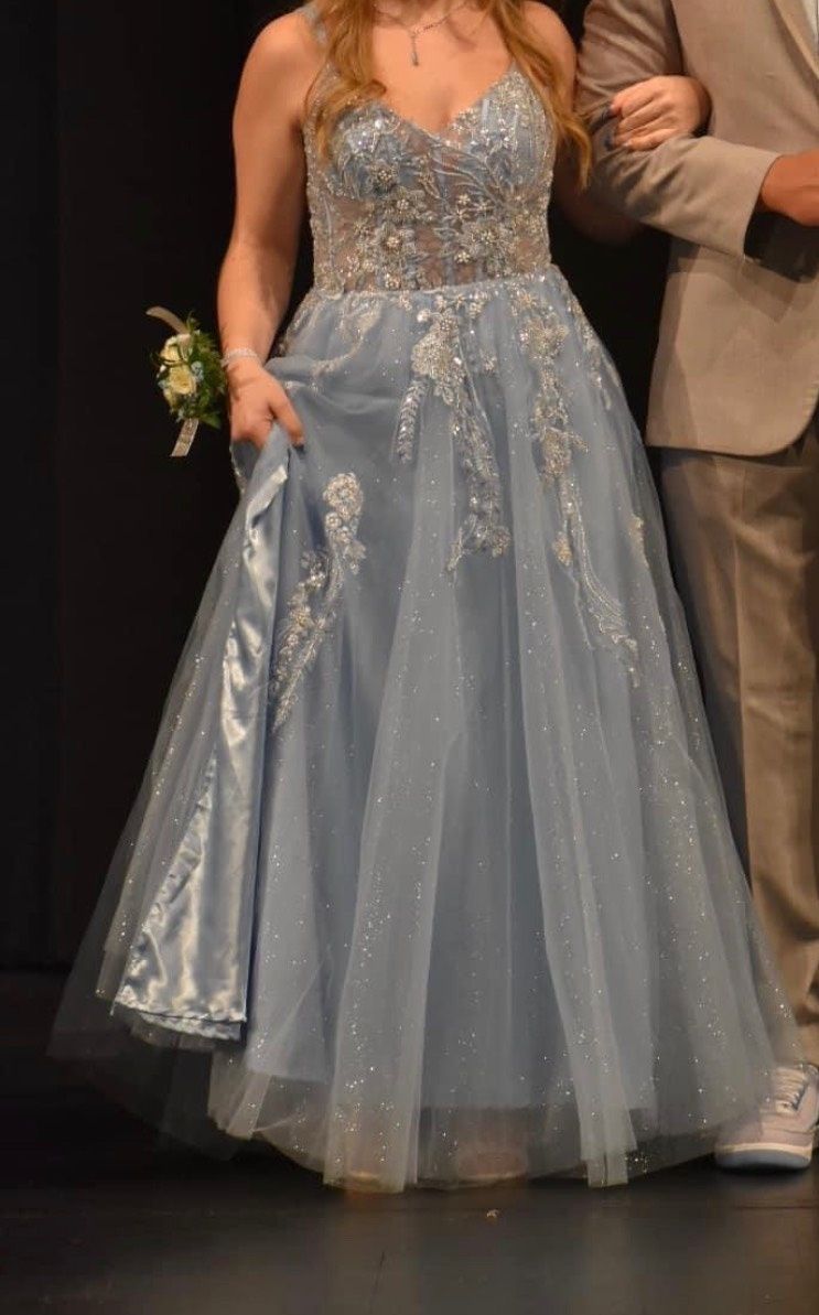 Size 8 Prom Lace Light Blue Ball Gown on Queenly