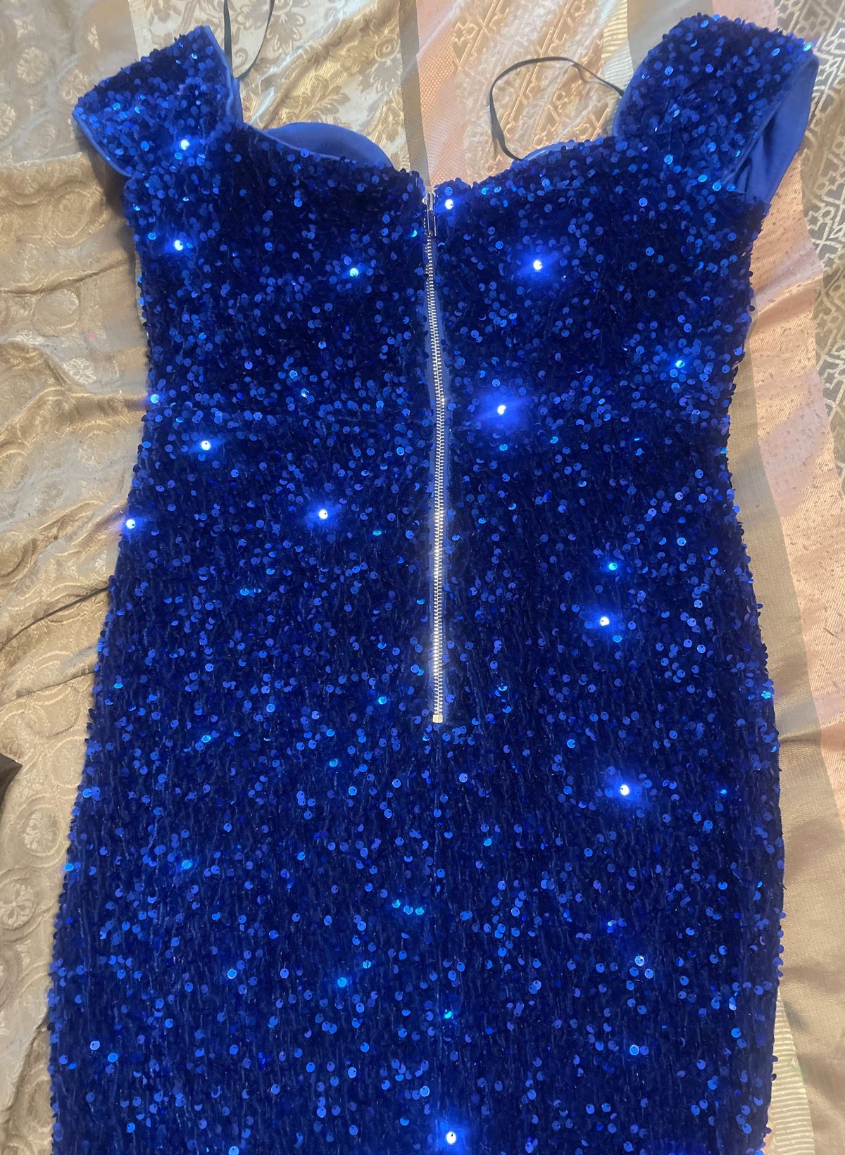 Size XL Prom Plunge Royal Blue Mermaid Dress on Queenly