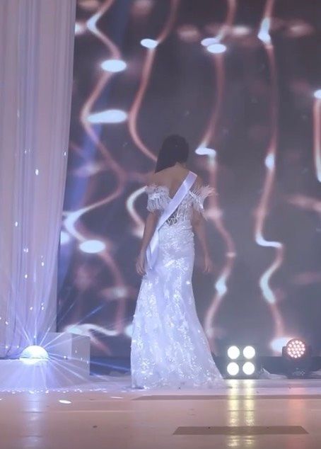 Sherri Hill Size 0 Wedding Plunge Floral White Side Slit Dress on Queenly