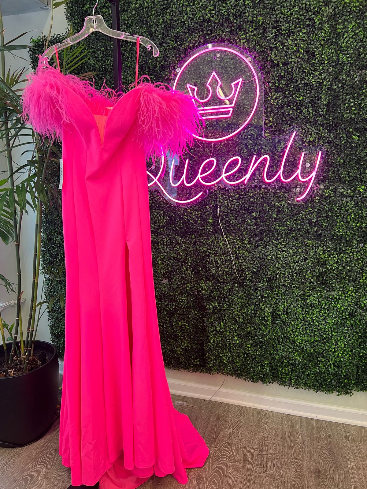 Queenly | Buy and sell prom, pageant, and formal dresses