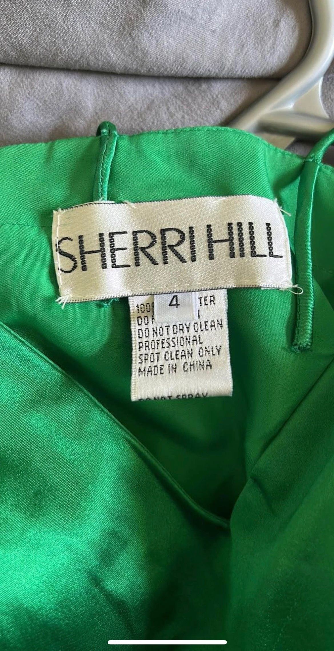 Sherri Hill Size 4 Prom Green Dress With Train on Queenly