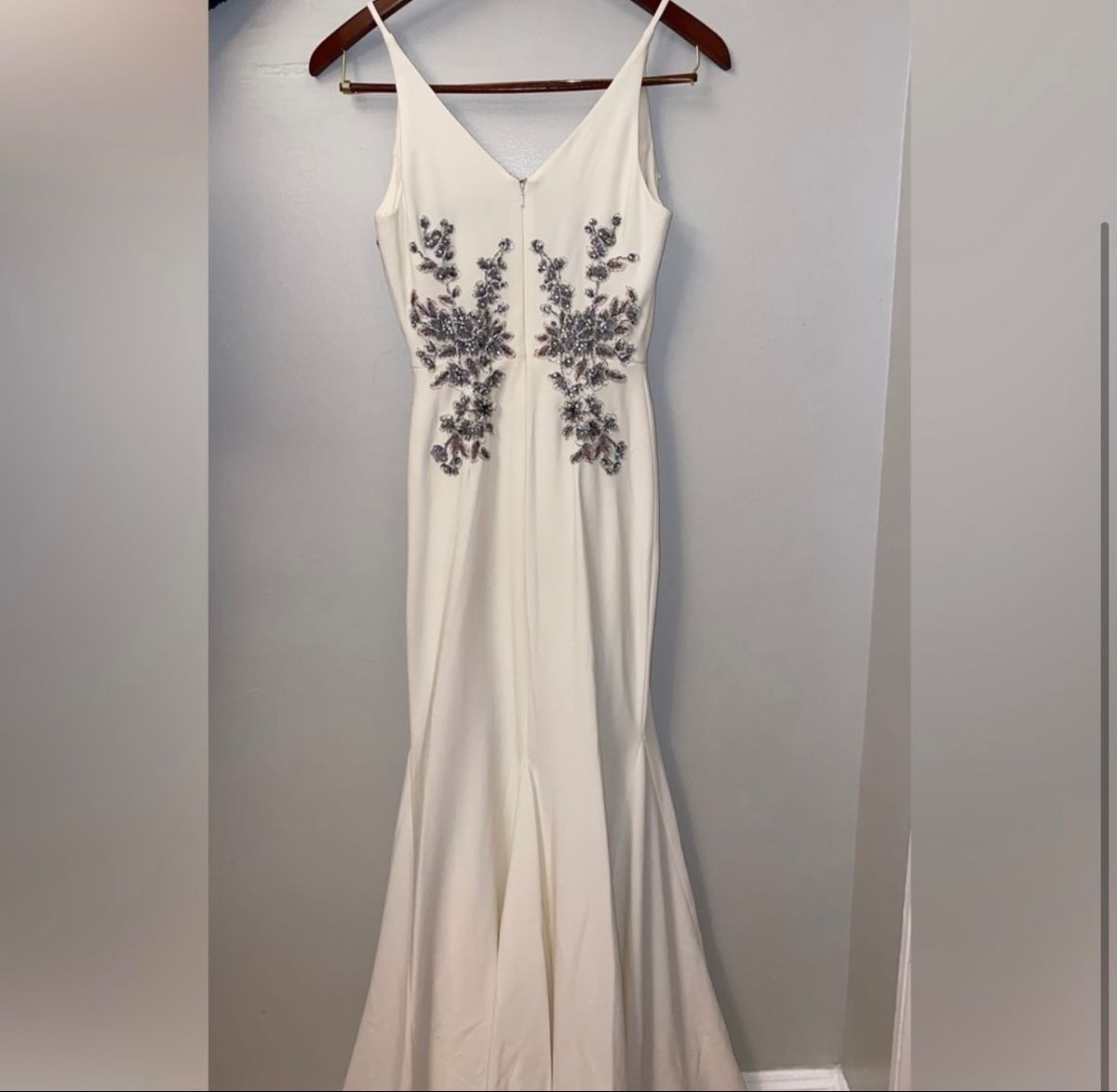 Size 2 Prom White Floor Length Maxi on Queenly